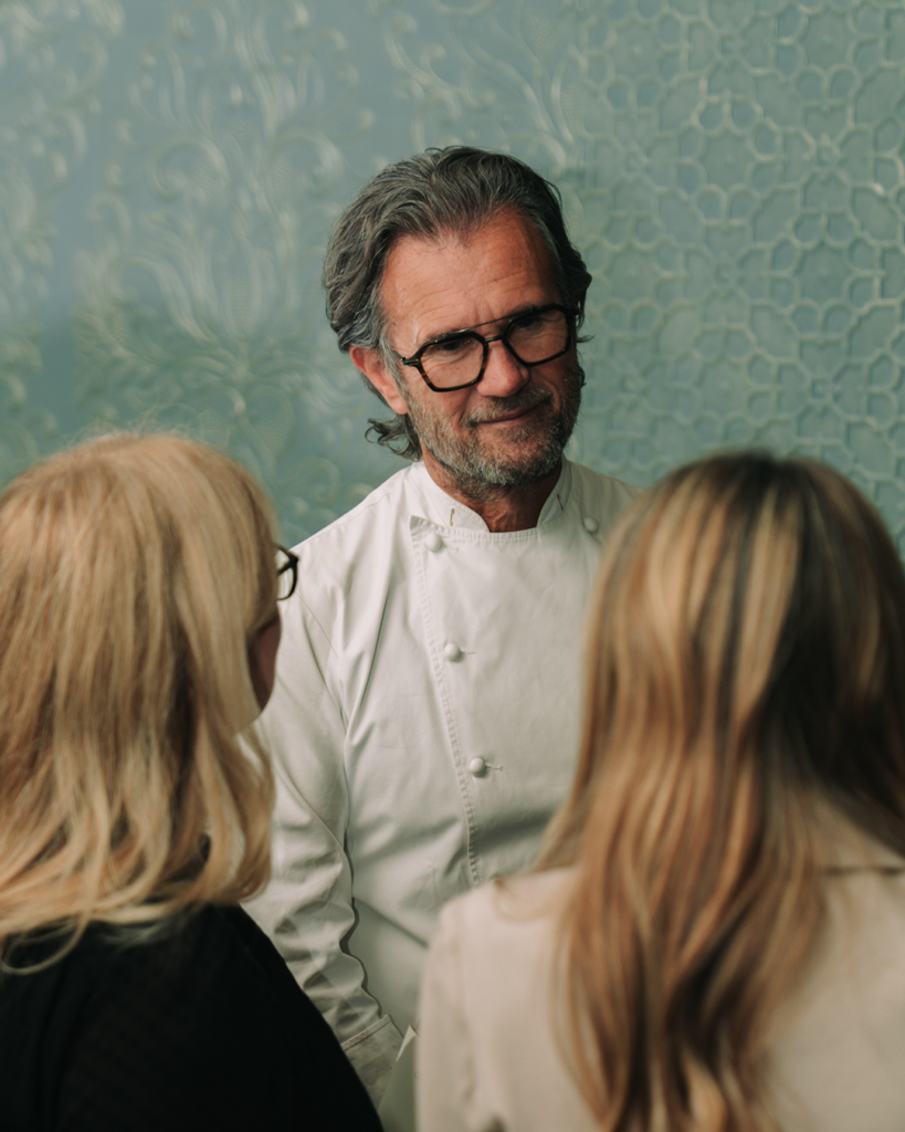 chef carlo cracco alongside Cesari staff during an Amarone della Valpolicella Riserva Bosan event